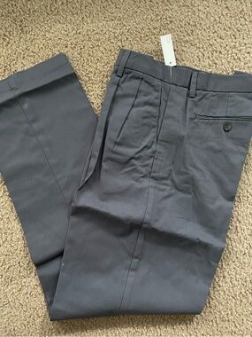 Men's Classic Pleated Dress Pants - gray